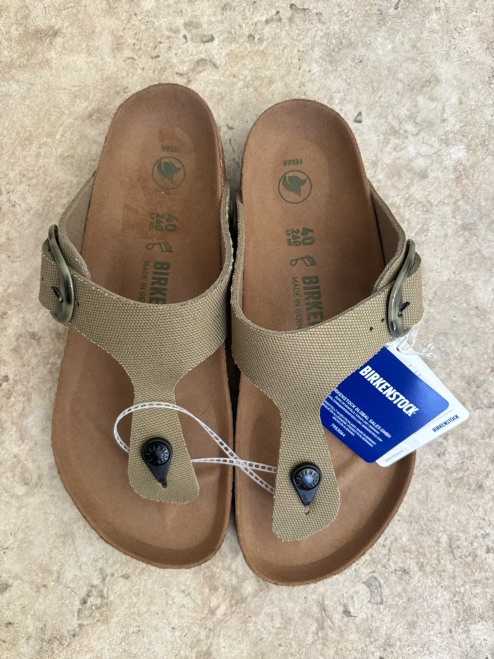 BIRKENSTOCK Gizeh Vegan Textile Big Buckle Textile. NWT!